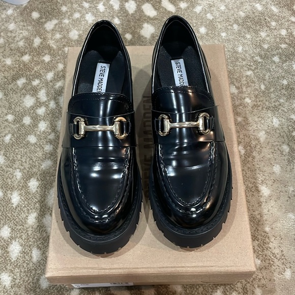 COPY - Steve Madden loafers - Picture 1 of 4